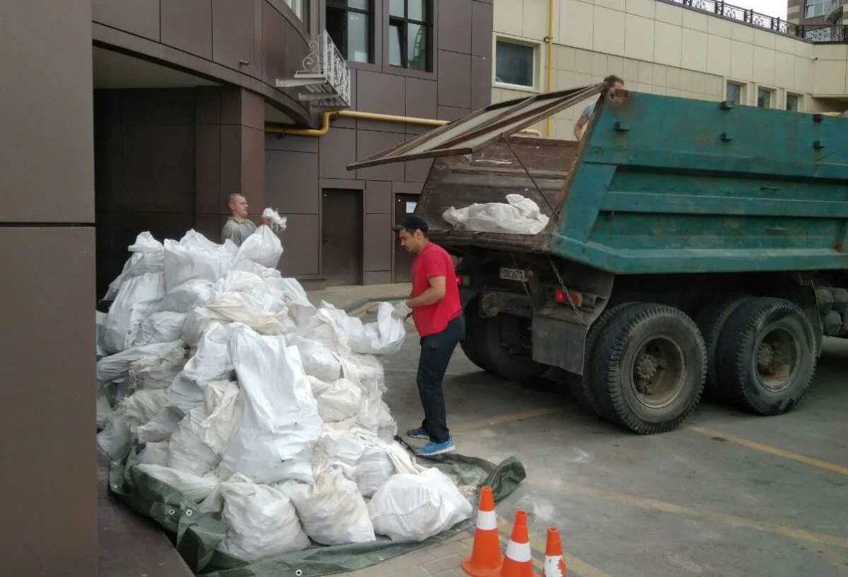 Вывоз мусора из подвала в Йошкаре-Ола от ПроМусор – уборка, разбор завалов и очистка, цены от 2454 руб